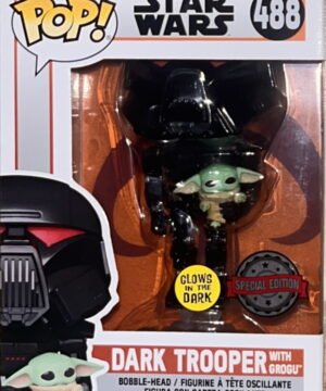 funko-pop-star-wars-the-mandalorian-dark-trooper-with-grogu-gitd-488